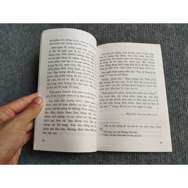 KỂ CHUYỆN CÁC VƯƠNG PHI, CÔNG CHÚA, NỮ CUNG TRIỀU NGUYỄN 551720