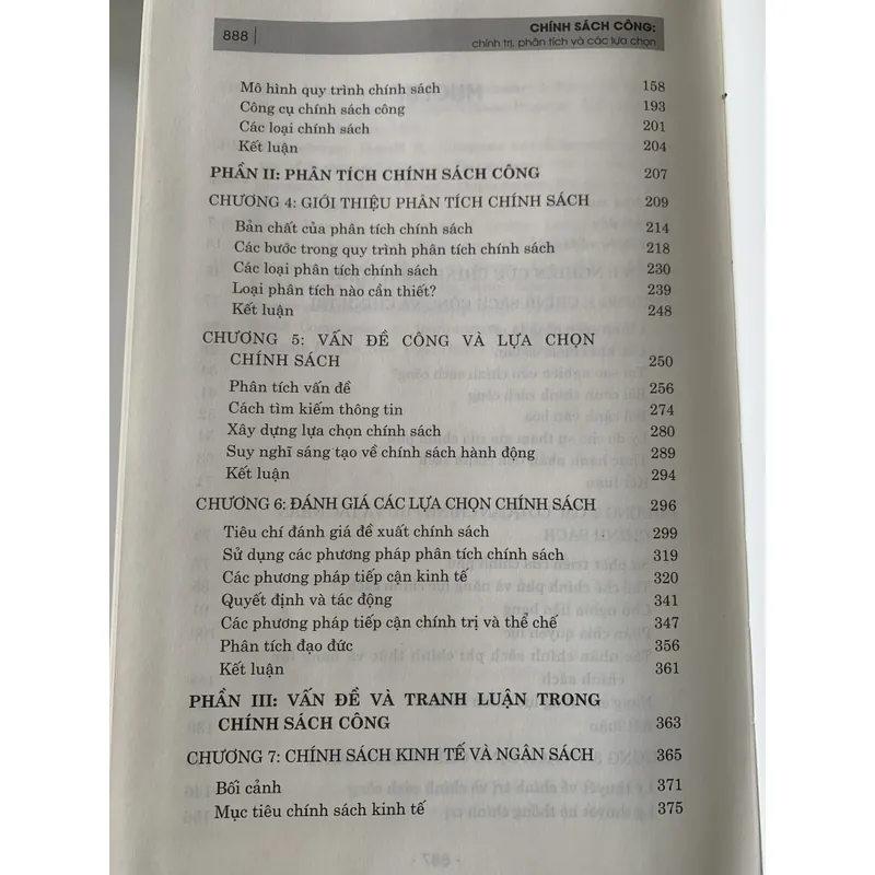 Chính sách công: chính trị, phân tích và các lựa chọn, MICHAEL E. KRAFT - SCOTT R. FURLONG 713361