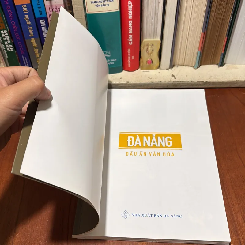[Sách Khổ Lớn, In Màu] - II Tựa Sách: Đà Nẵng _ Dấu Ấn Văn Hoá - 2016 798047
