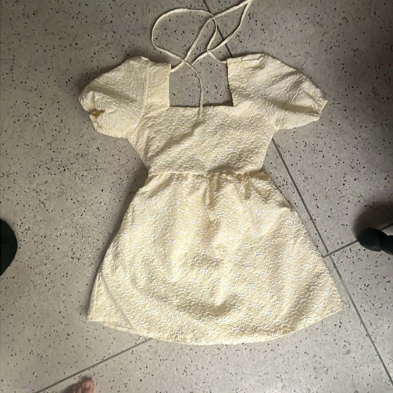 Đầm baby - size M 379929