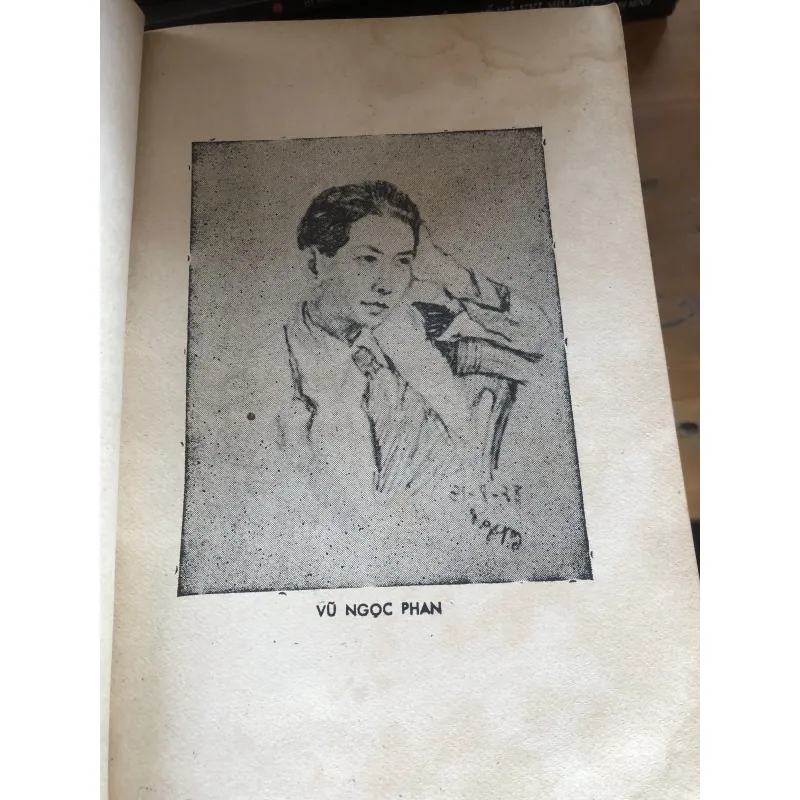 Nhà văn hiện đại 1024372