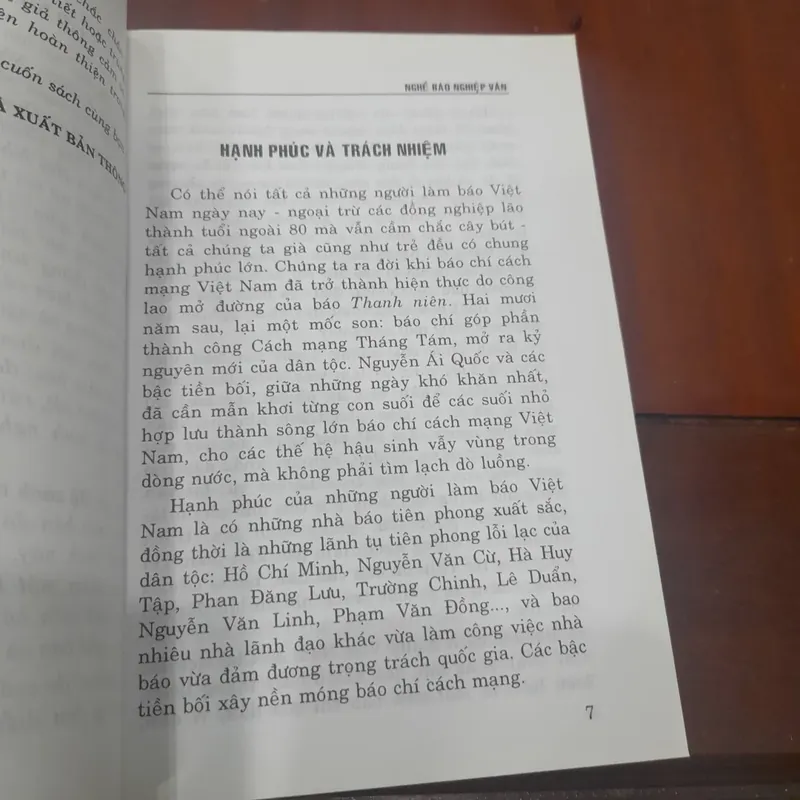 NGHỀ BÁO NGHIỆP VĂN 737680