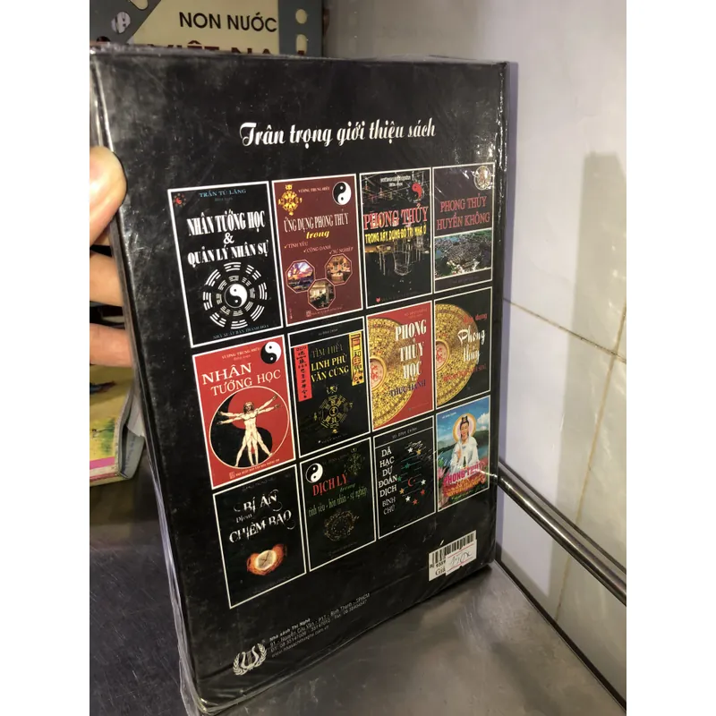 Bí ẩn trên bàn tay- Đông A Sáng  738778