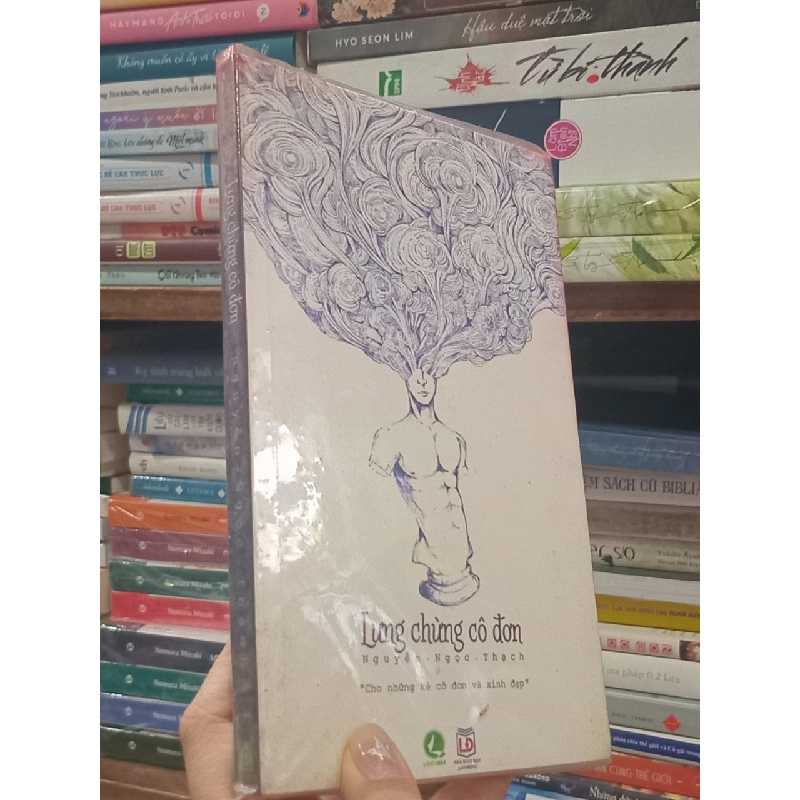 Lưng chừng cô đơn - Nguyễn Ngọc Thạch 122315