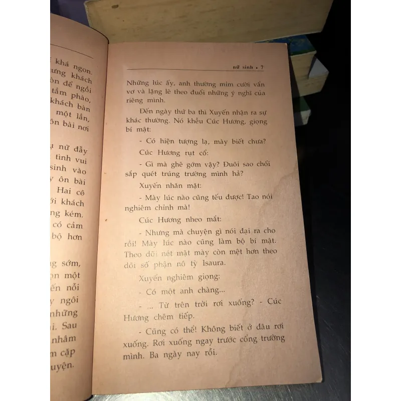 Nữ sinh - Nguyễn Nhật Ánh 977841