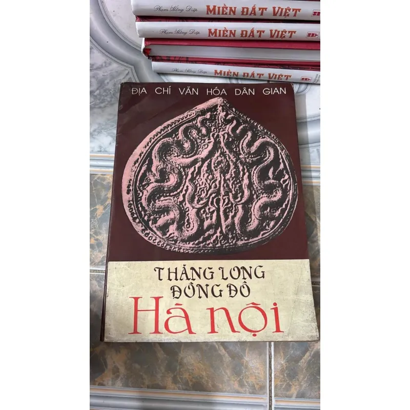 Thăng Long Đông Đô Hà Nội - có chữ ký họa sĩ nổi tiếng 1027142