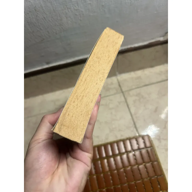 Eating Animal - Jonathan Safran Foer (sách real, còn tốt) 928670