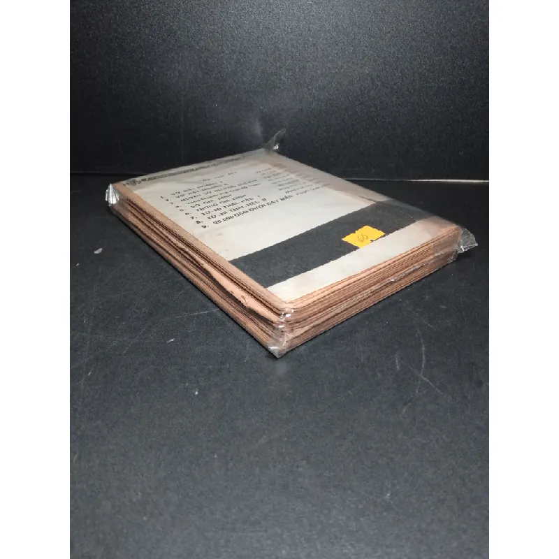 20000 dặm dưới đáy biển mới 70% bẩn bìa, ố vàng Jules Verne HCM2603 VĂN HỌC 414542