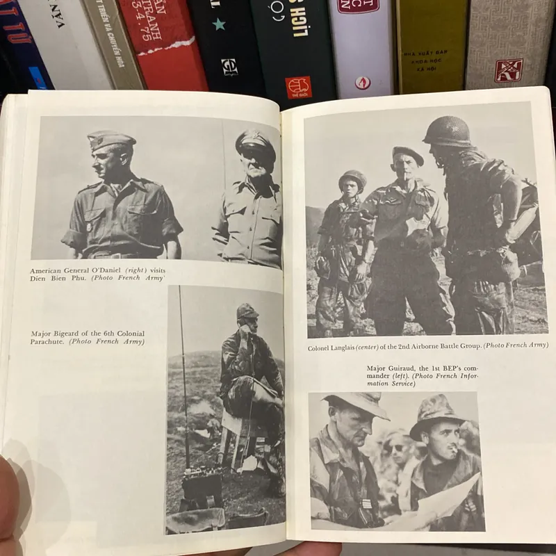 HELL IN A VERY SMALL PLACE, THE SIEGE OF DIEN BIEN PHU (XB 1985)  590883