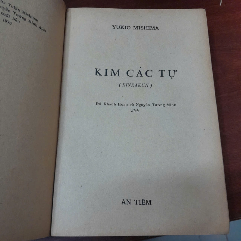 KIM CÁC TỰ - YUKIO MISHIMA 536393