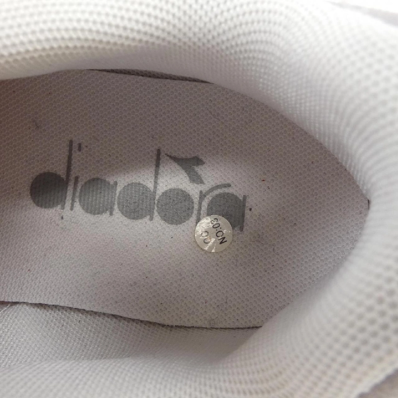 Giày thể thao DIADORA - Hàng hiệu Authentic 906500