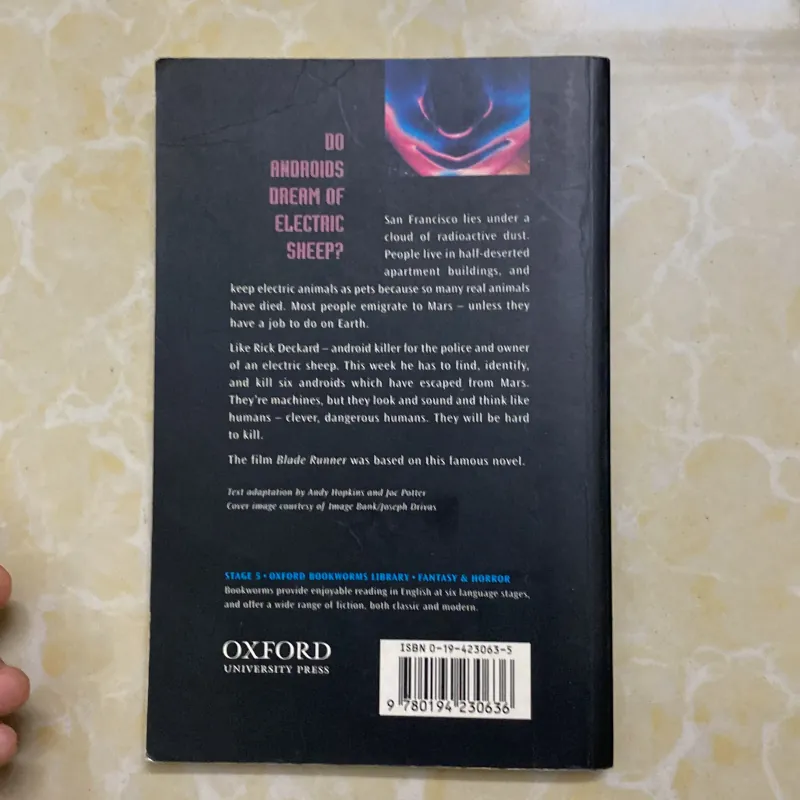 Do androids dream of electric sheep? 1022192