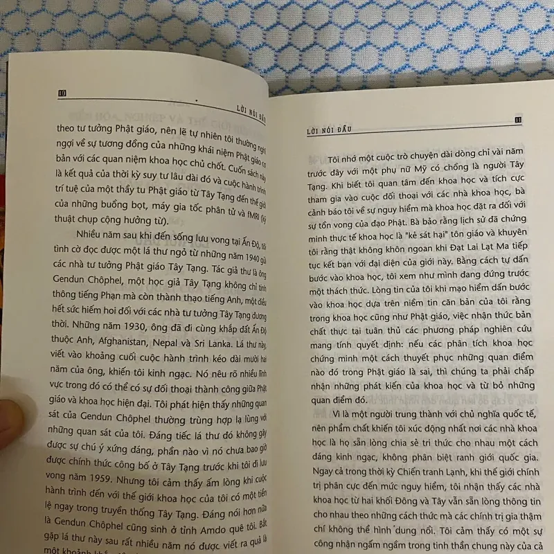 Vũ trụ trong một nguyên tử (The Universe in a Single Atom) -  Đạt Lai Lạt Ma#HATRA 673796