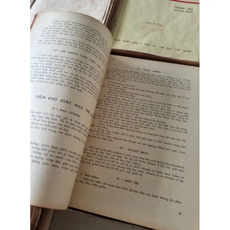 Tài liệu huấn luyện y sĩ, xuất bản 1969  1020585