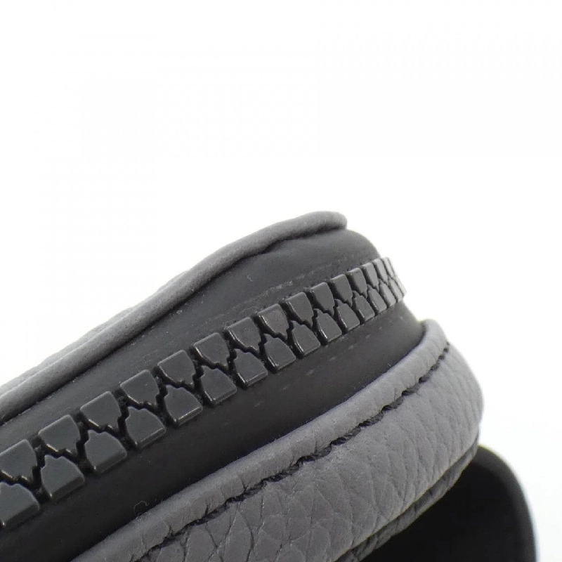 Túi đeo vai Avenue Sling Bag M59926 Day Break (Monogram Trianon) của Louis Vuitton 610241