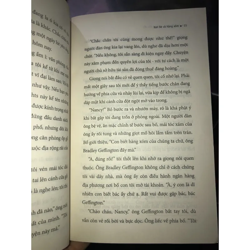 Nữ thám tử Nancy Drew không dấu vết - Carolyn Keene 1021385