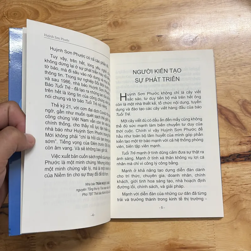 II Tựa sách: Sinh Thành Từ Khát Vọng Tự Do - Nhân Kỷ Niệm 45 Năm Báo Tuổi Trẻ 1975 • 2020 689661