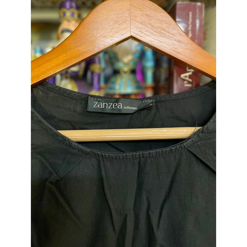 Áo kiểu đen, thoải mái, size M 521309