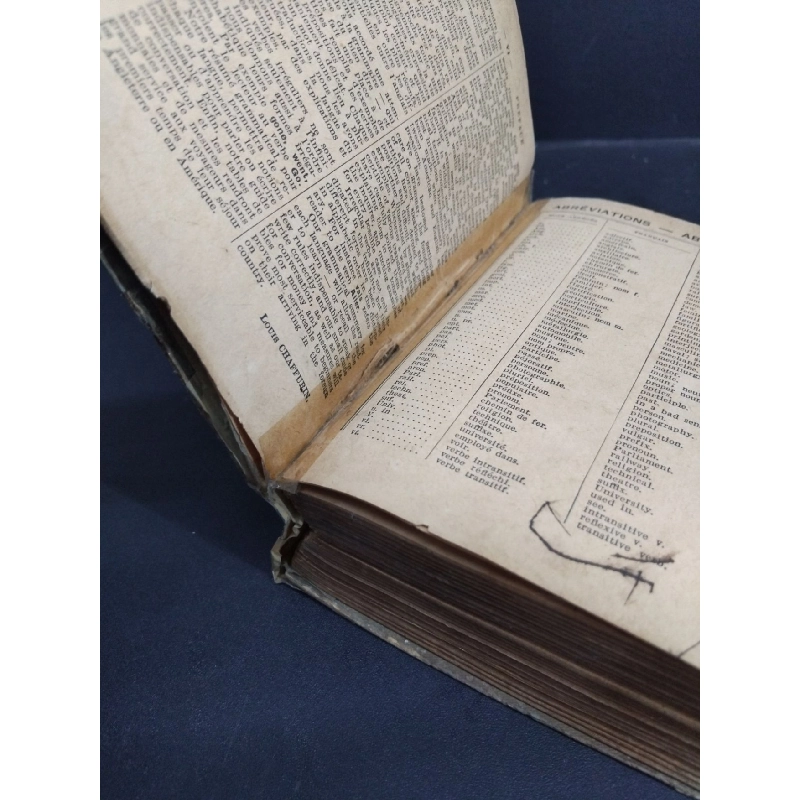 Francais - Anglais English - French (bìa cứng) mới 60% ố nặng, có viết chữ trang đầu và cuối,bong gáy rách bìa HCM1001 Larousse NGOẠI VĂN 917935