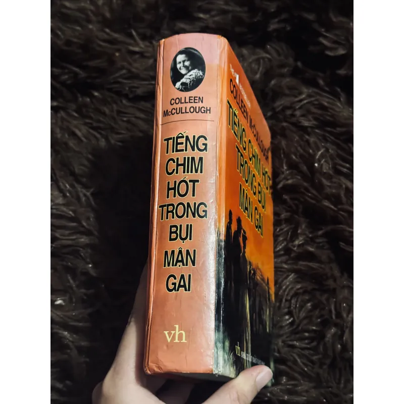 Tiếng chim hót trong bụi mận gai 1004680