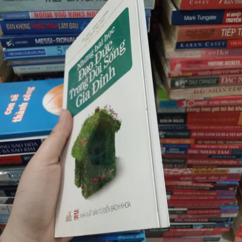 Những bài học đạo đức trong đời sống gia đình 📚 747216