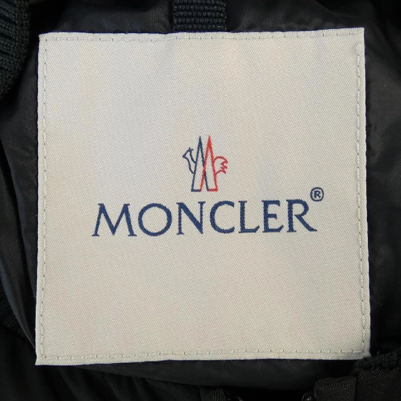 【Khuyến mãi】Áo khoác Moncler MONCLER 637438