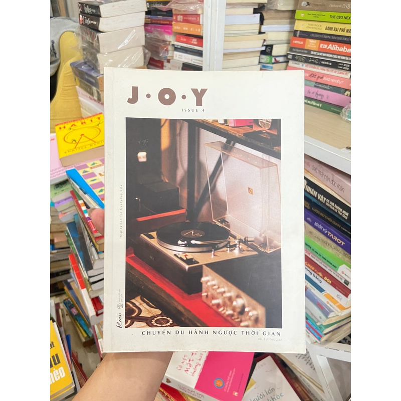 J.O.Y - Issue 4: Chuyến Du Hành Ngược Thời Gian 447176