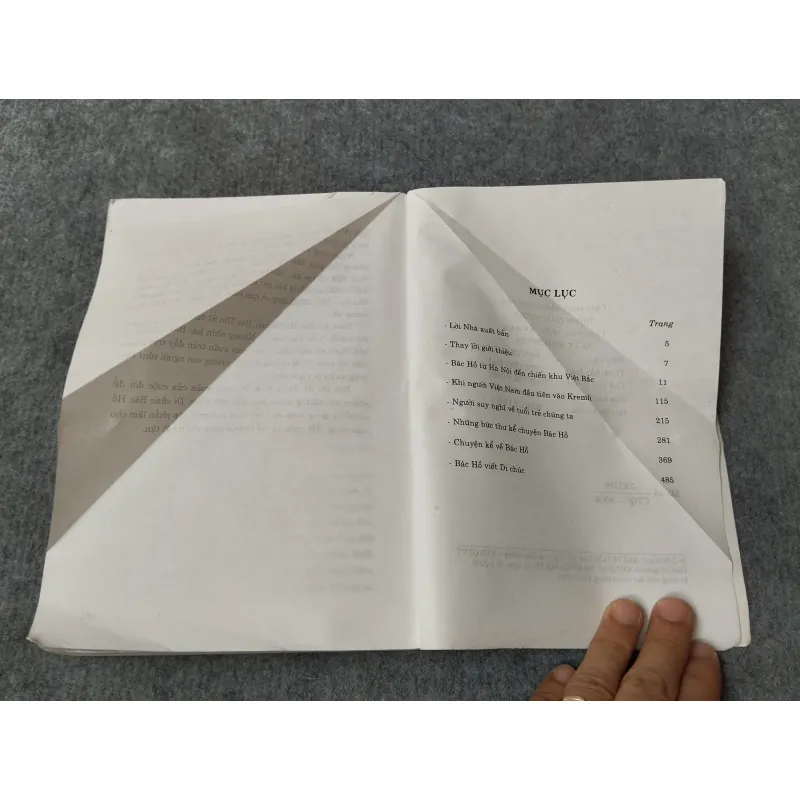 THƯ KÝ BÁC HỒ KỂ CHUYỆN - VŨ KỲ 700990