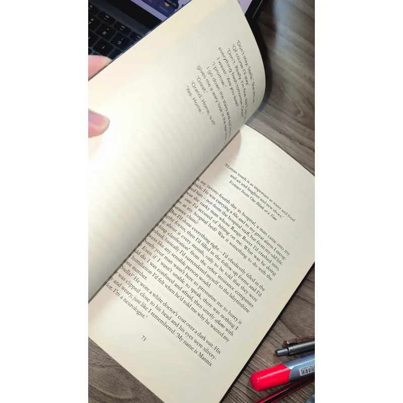 Marian Keyes - The Woman Who Stole My Life (witty, heartfelt, and emotional novel) 793089