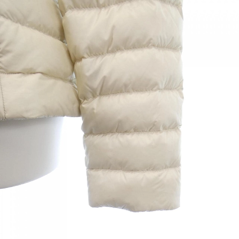 Áo khoác lông vũ MONCLER 637174