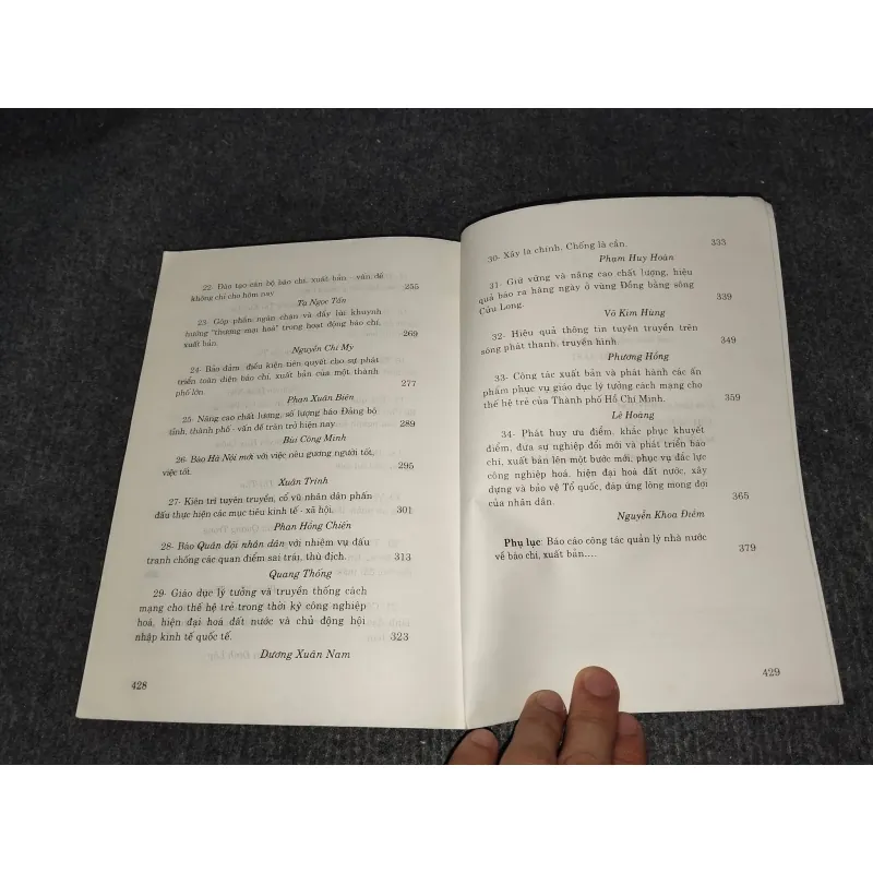 TIẾP TỤC THỰC HIỆN CHỈ THỊ 22 - CT/TW 993010