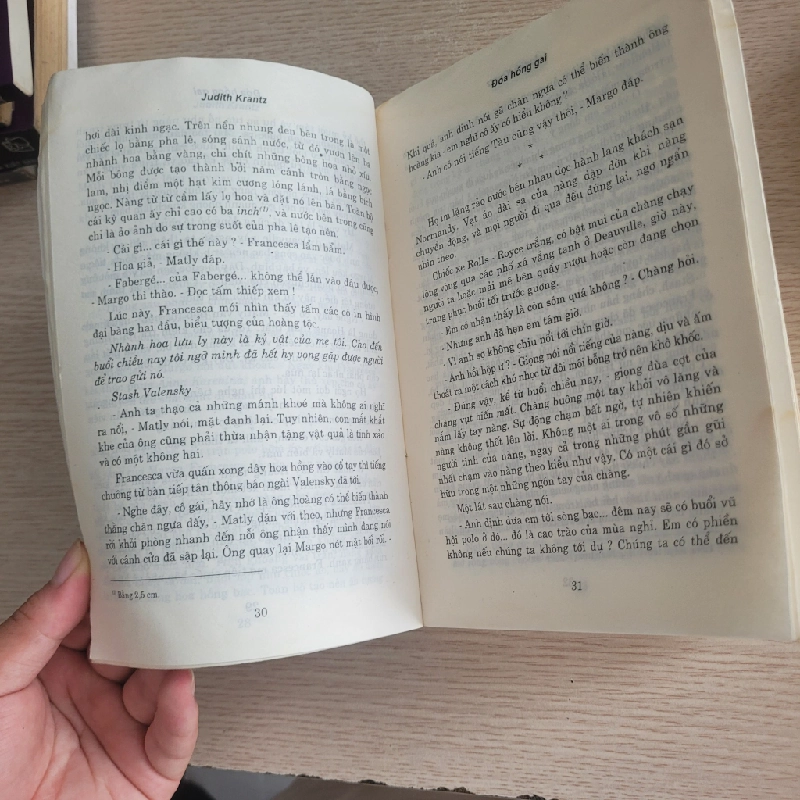 Đóa hồng gai (Scruples)<br>Judith Krantz 539566