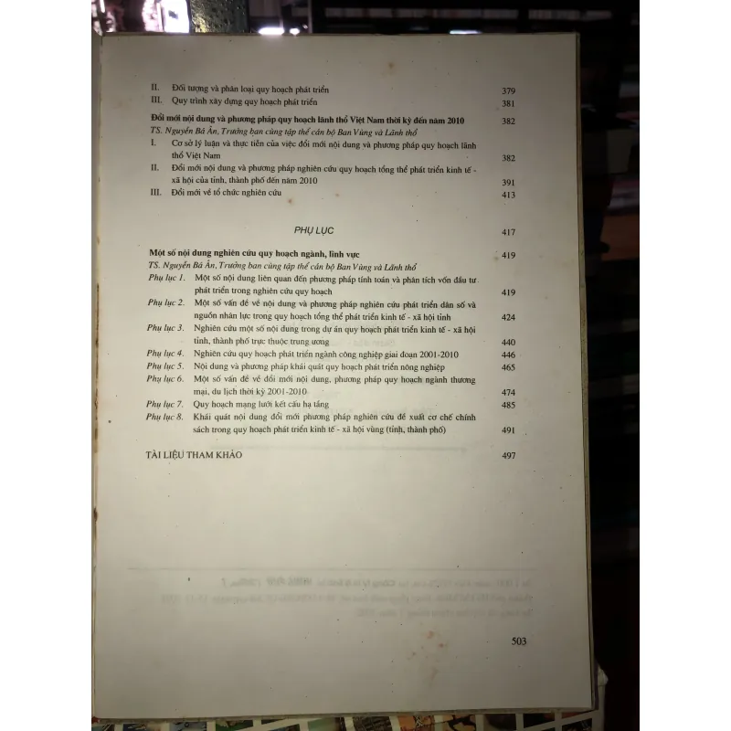 Một số vấn đề về lý luận, phương pháp luận, phương pháp xây dựng chiến lược… 754028