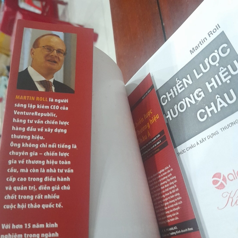 Martin Roll - CHIẾN LƯỢC THƯƠNG HIỆU CHÂU Á 466393