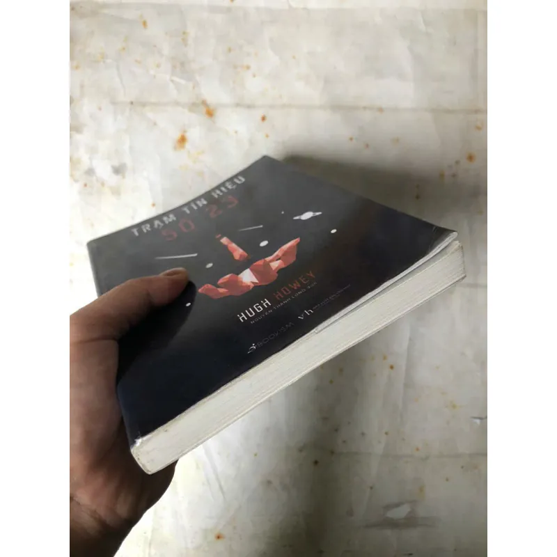 Trạm Tín Hiệu Số 23 - Hugh Howey 926244