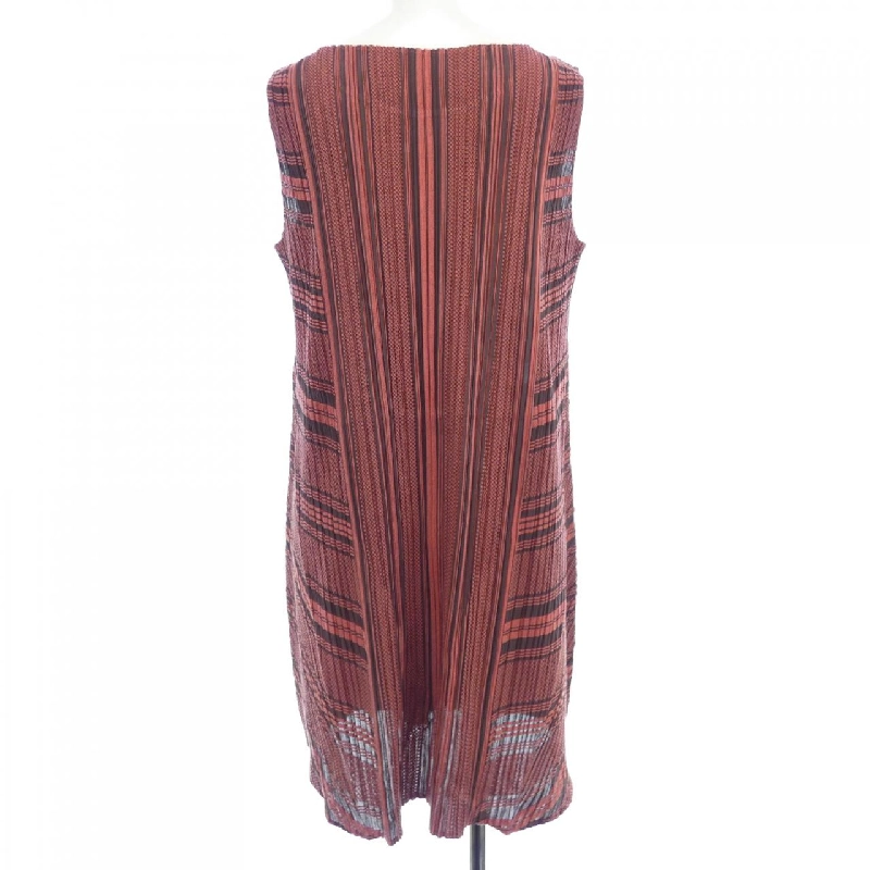 Pleats Please PLEATS PLEASE Áo thun 636385