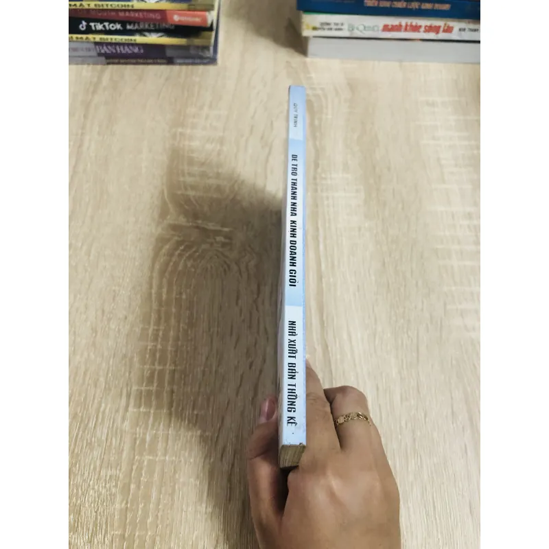 ĐỂ TRỞ THÀNH NHÀ KINH DOANH GIỎI 1020291