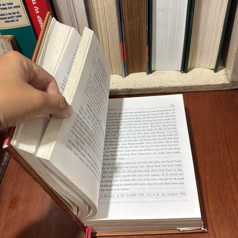 II Lịch Sử: Từ Điển Lịch Sử Thừa Thiên Huế - TS. Đỗ Bang - 2000 722424