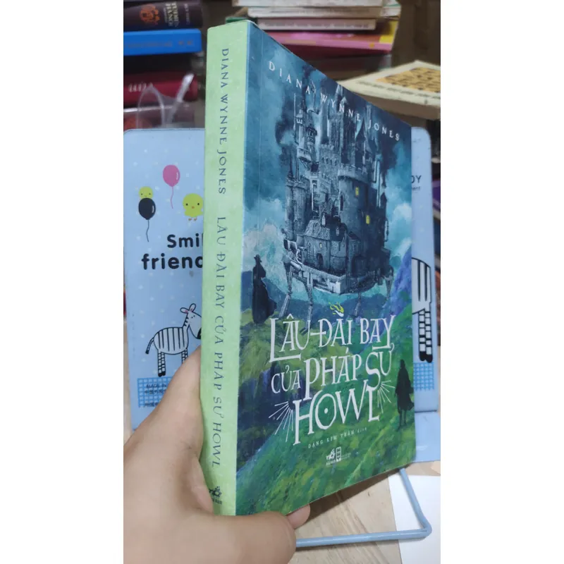 Sách: Lâu đài bay của Pháp sư Howl - TG: Diana Wynne Jones (B3) 1054124