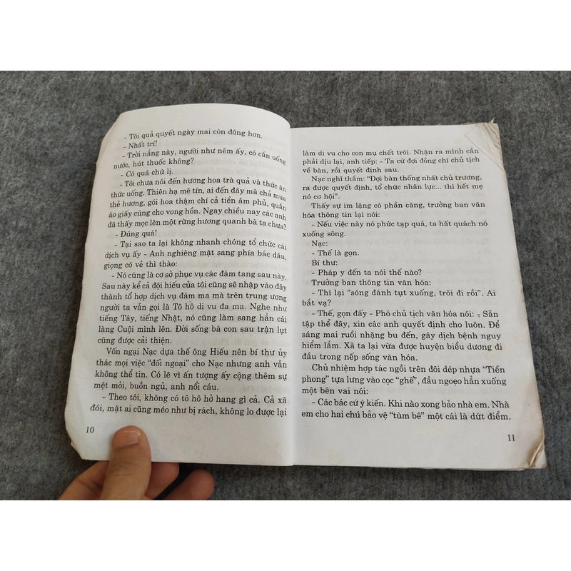CHUYỆN LÀNG CUỘI - LÊ LỰU 545867