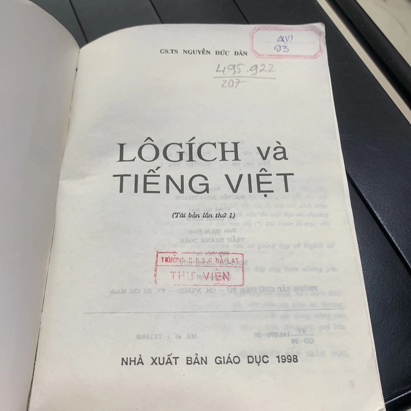 LÔGÍCH VÀ TIẾNG VIỆT - Nguyễn Đức Dân 279084