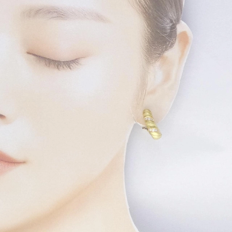 Bông tai Kim cương Nữ hoàng - Hàng hiệu Chính hãng 845200