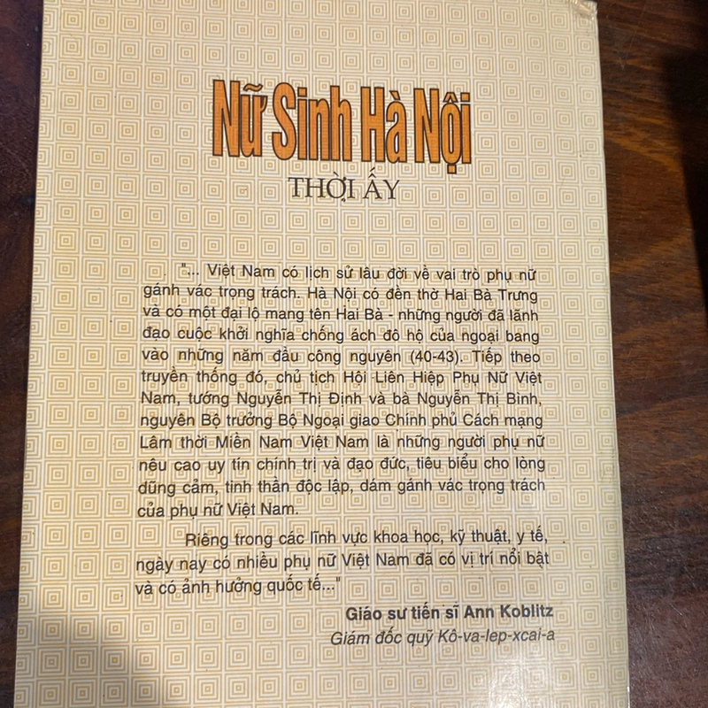 Nữ sinh Hà Nội thời ấy - Hồi ký của nữ sinh Trưng Vương (xb 1997) 477942
