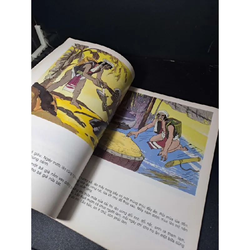 Nợ như chúa Chổm tập hai - 2008 mới 80% sách màu - VĂN HỌC - HCM0111 630088