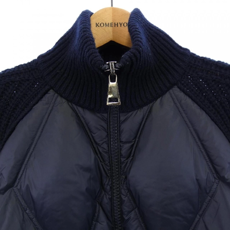 Moncler MONCLER F20939B51800 Áo khoác lông 628156