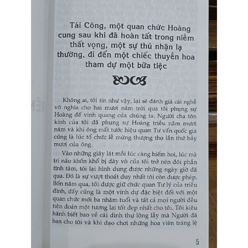 Vụ giết người trên chiếc thuyền hoa - Robert Van Gulik (Nguyễn Bản dịch) 971013