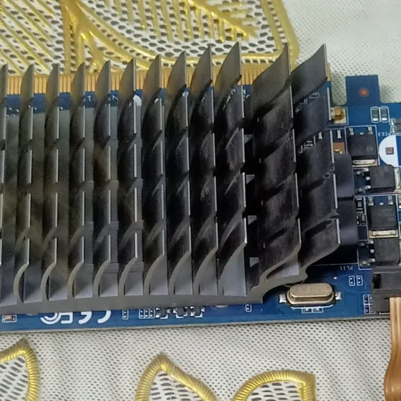 Vga n210 asus 1gb ddr3,đang dùng tốt 565380