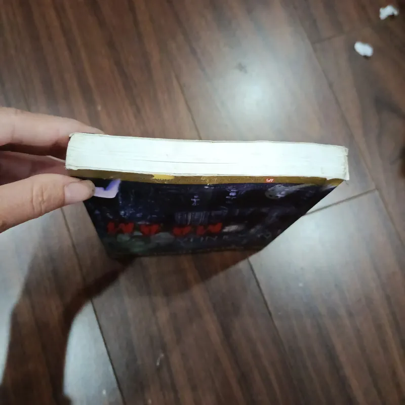 Ngôi nhà ma ám 932264