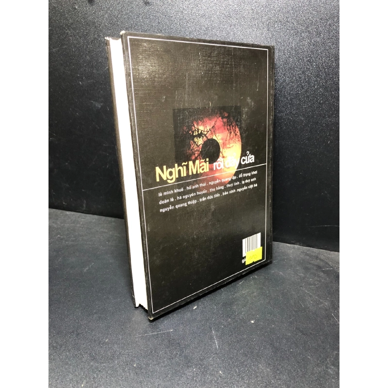 Nghĩ mãi rồi đẩy cửa mới 80% ố , bìa cứng (văn học) HCM3012 913048