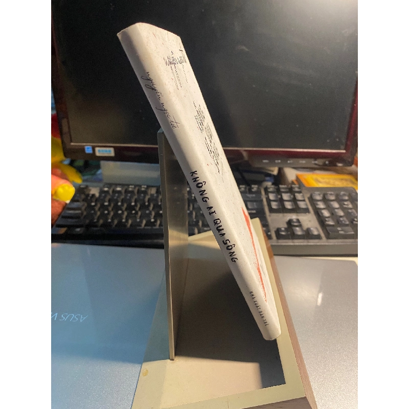 Không ai qua sông - Nguyễn Ngọc Tư 407841